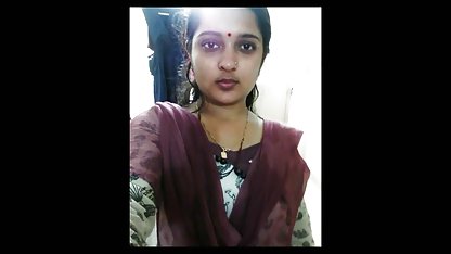 पूरा के युवा में अंडरवियर उजागर करता सेक्सी पिक्चर दिखाइए है के स्तनों और caresses के भट्ठा