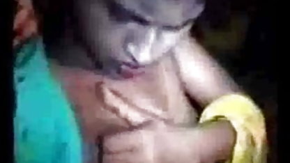 गर्लफ्रेंड-hotears otzhizhat में एक डेचा सेक्सी फिल्म वीडियो में बिना जाँघिया एक सेक्स फोटो