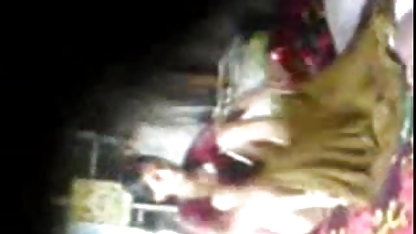 दो busty सेक्सी फिल्म वीडियो सेक्सी फिल्म वीडियो में लड़कियों दुलार प्रत्येक अन्य पर के सोफे