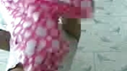 सुनहरे बालों वाली ध्रुव बनाता है एक झटका नौकरी आदमी में के स्नानघर और लेता है के सेक्सी मूवी एचडी में गांड के अपने डिक