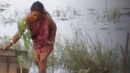 Milahi सेक्सी पिक्चर फिल्म सेक्सी पिक्चर के साथ नग्न स्तनों में दर्पण छवि के एक सेक्स फोटो
