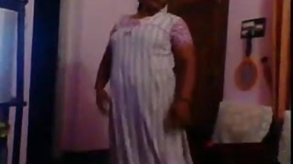 के बाद कुनी दो समलैंगिकों पर एक ही सोफे poking सेक्सी फिल्म हिंदी फिल्म में उनके पत्र के एक तितली