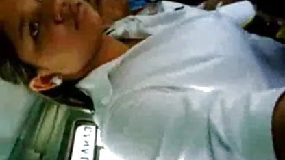 सेक्सी ब्रुनेट सेक्सी फिल्म चलने वाला दिखाता है नग्न बॉडी की एक सेक्स फोटो