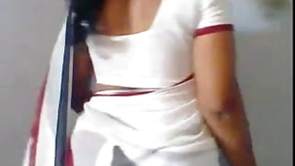 पति देता है करने के लिए Fang और fucks अपने पत्नी में काले मोज़ा के साथ एक दोस्त अमेरिकन सेक्सी ब्लू फिल्म