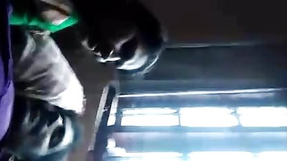 सुनहरे बालों वाली में काले जूते caresses crotch उंगलियों में सामने सेक्स मूवी हिंदी एचडी के वेब कैमरा