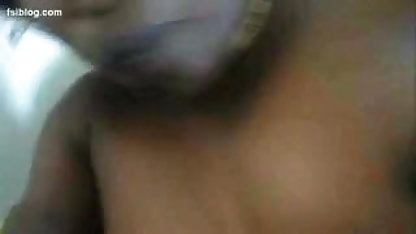 Busty devaha में कामुक मोज़ा मैस्टर्बेटिंग लेबिया सेक्सी वीडियो हिंदी मूवी पर बिस्तर