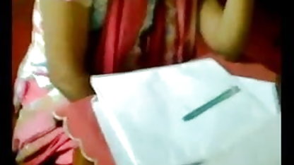 नीले आंखों सेक्सी पिक्चर फिल्म वीडियो श्यामला निगल लिया द्वारा सबसे अंडे में रसोई सेक्स फोटो
