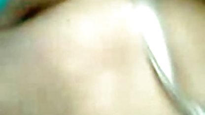 सुनहरे बालों वाली लड़की के साथ लंबे समय पैर caresses के पायलट में सामने के वेब प्रियंका चोपड़ा सेक्स पिक्चर कैमरा