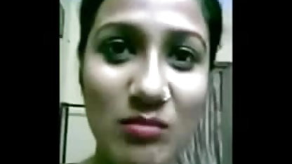 रसोई घर में लंबे बालों के साथ सेक्सी फिल्म साड़ी वाला सौंदर्य caresses उसके खुद के सेक्स फोटो
