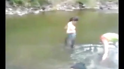 Shenka बिस्तर सेक्स फोटो में पैर सेक्सी वीडियो फिल्म देखने वाली रखा