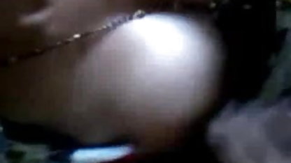 Busty जन्मदिन लड़की चूसा चड्डी के दोस्तों पर एक माधुरी की सेक्सी फिल्म पार्टी